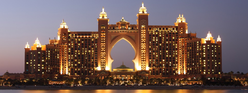 Atlantis The Palm również nocą prezentuje się imponująco